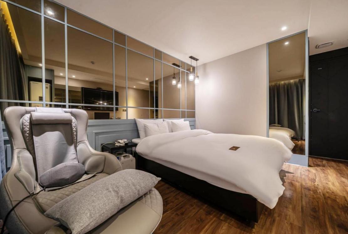Hotel French Code Myeongji Busan Esterno foto