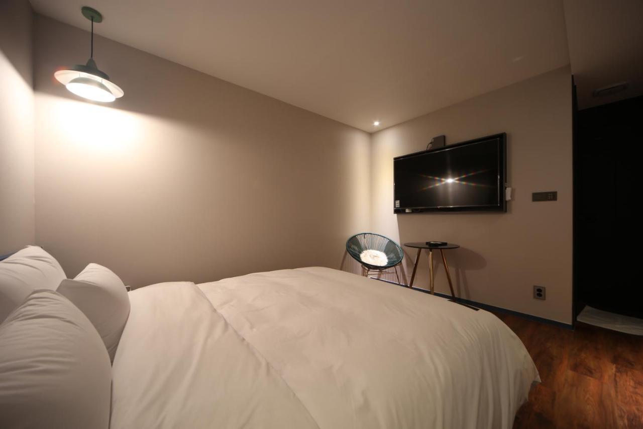 Hotel French Code Myeongji Busan Esterno foto