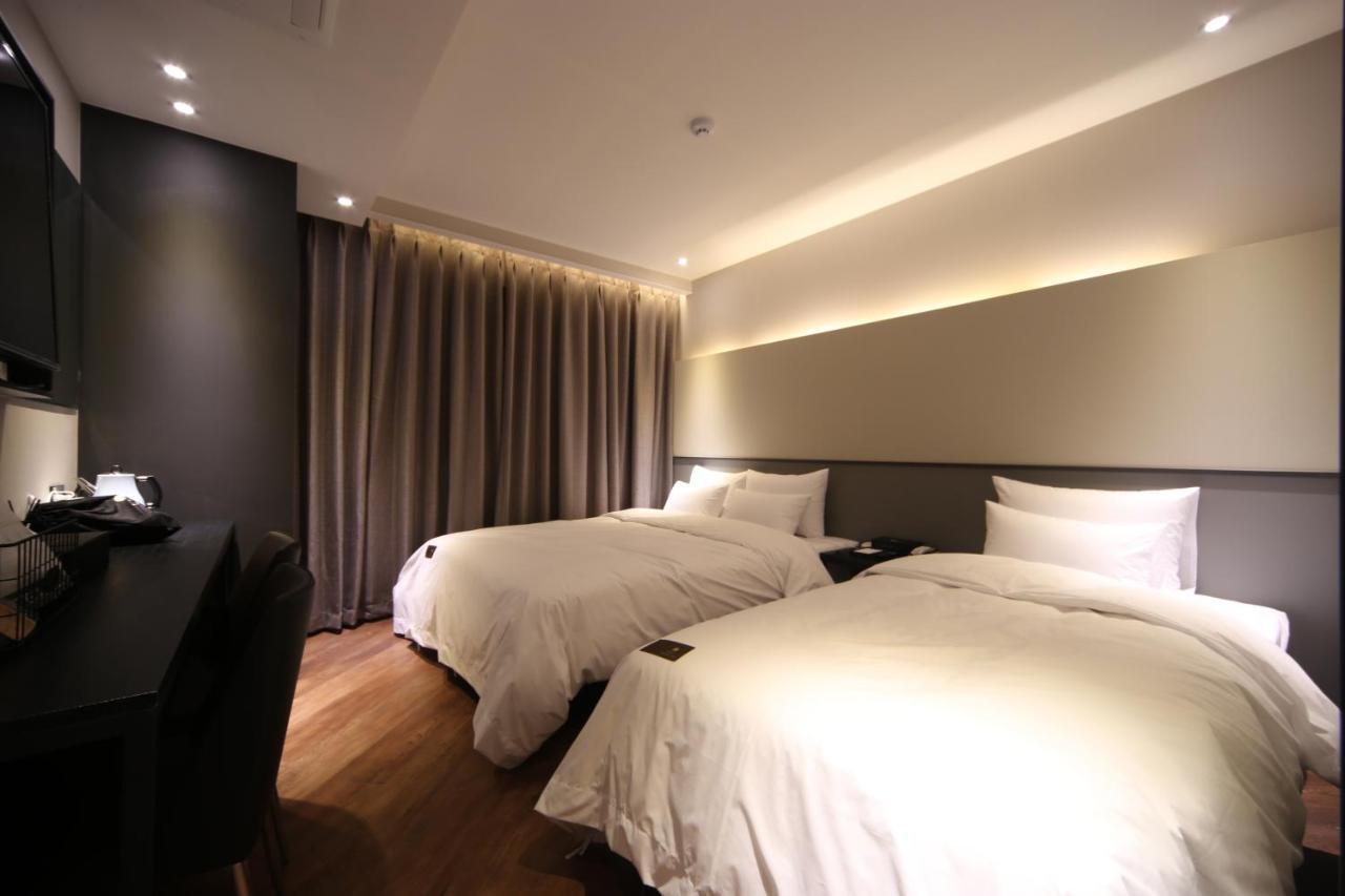 Hotel French Code Myeongji Busan Esterno foto